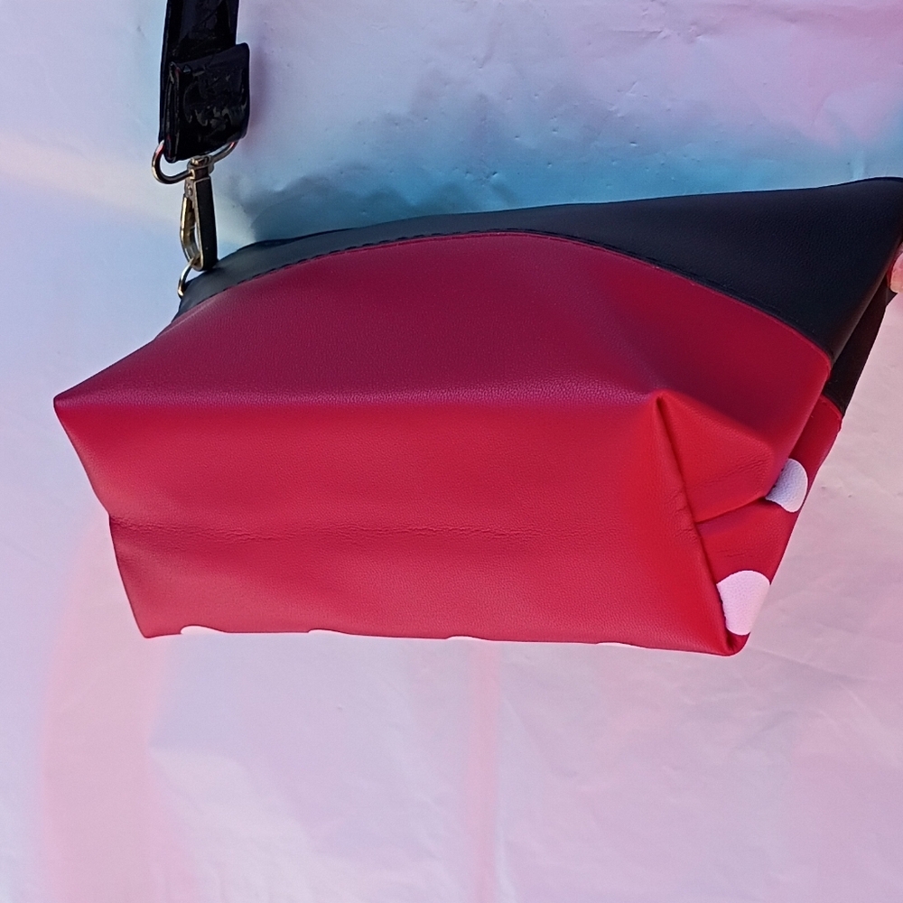 Minnie Mouse Ears Red Black Crossbody Wristlet Adjustable Straps Zipper Closure - Picture 8 of 9